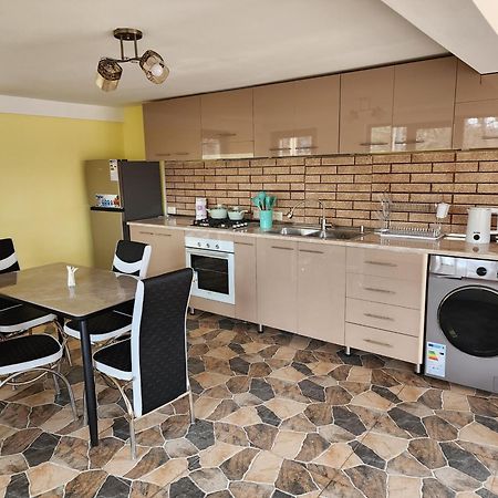 Lilia Guesthouse Sighnaghi Bagian luar foto
