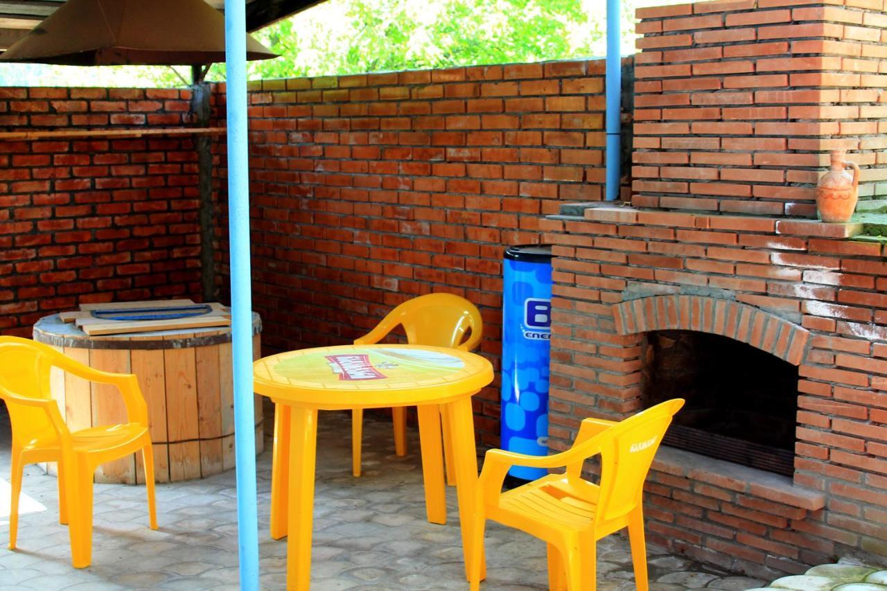 Lilia Guesthouse Sighnaghi Bagian luar foto