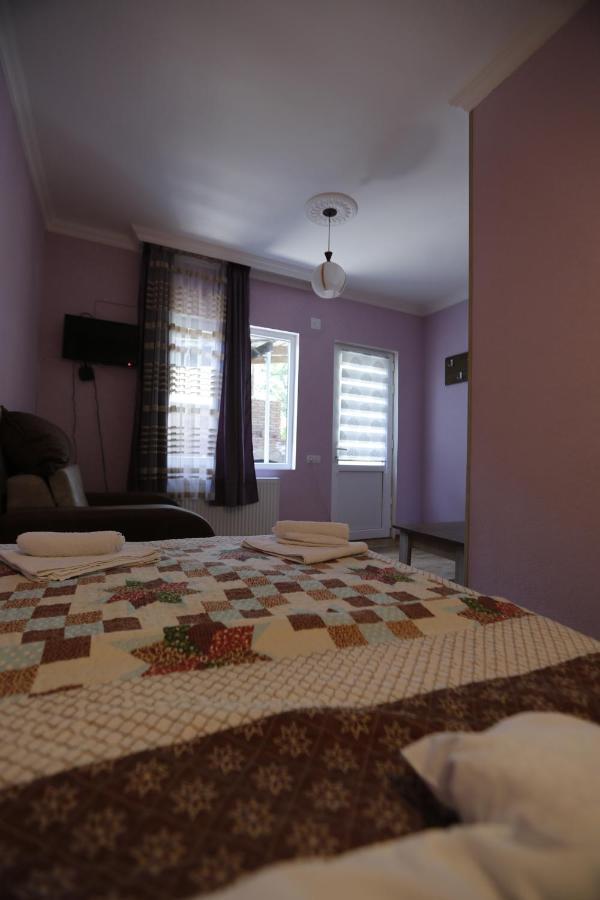 Lilia Guesthouse Sighnaghi Bagian luar foto
